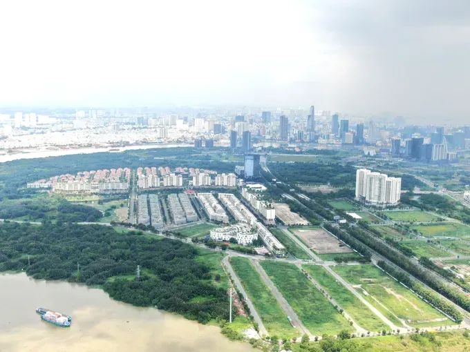 Khu đất tại Khu đô thị mới Thủ Thiêm, TPHCM. Ảnh: HOÀNG HÙNG