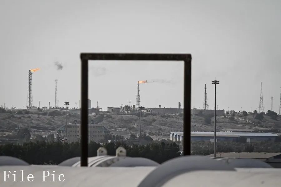 Một nhà máy lọc dầu trên đảo Kharg. Ảnh: XINHUA