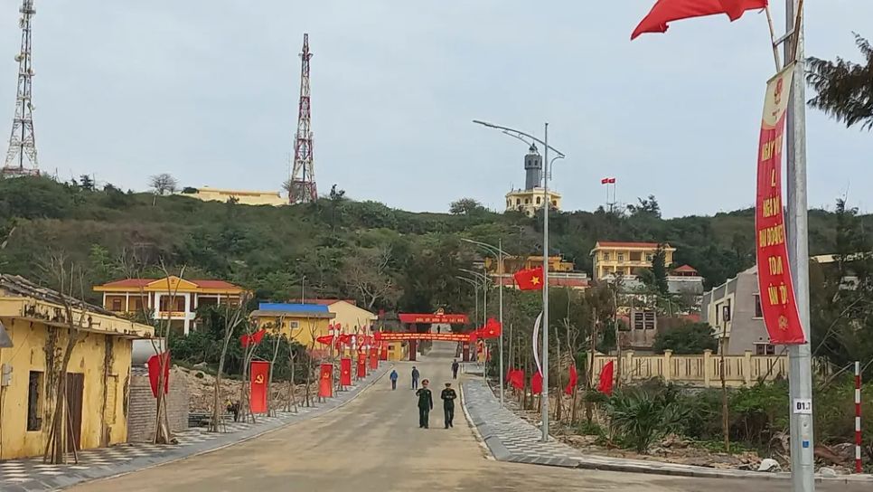 Cán bộ, chiến sĩ, nhân dân đặc khu Bạch Long Vĩ nô nức đi bầu cử