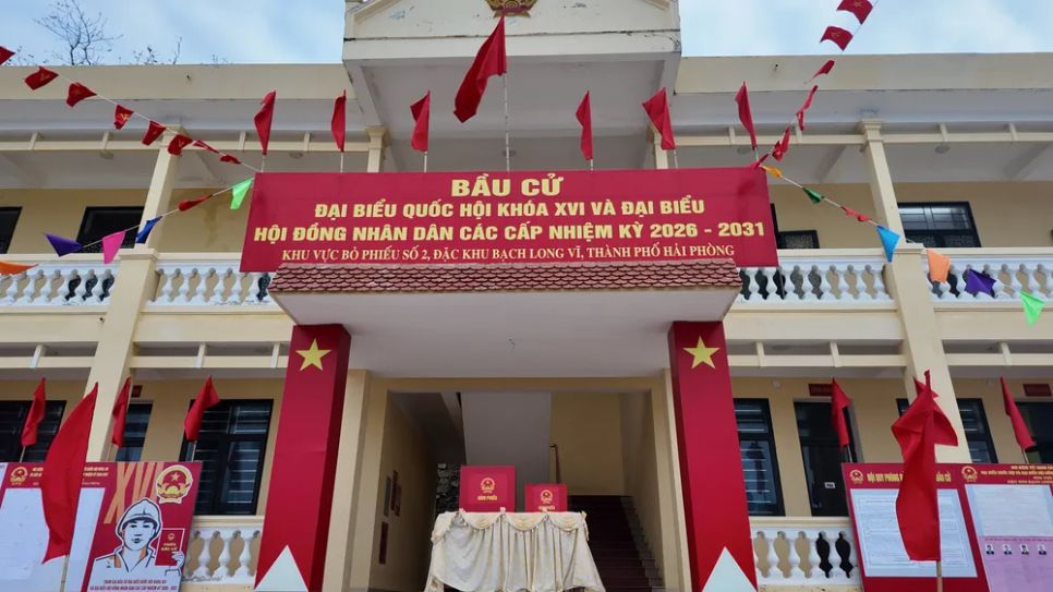 Cán bộ, chiến sĩ, nhân dân đặc khu Bạch Long Vĩ nô nức đi bầu cử