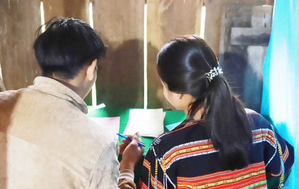 131 cử tri làng O2 nằm sâu giữa đại ngàn Gia Lai đi bỏ phiếu sớm