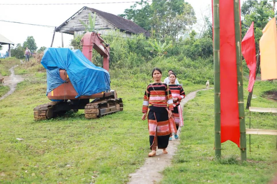 131 cử tri làng O2 nằm sâu giữa đại ngàn Gia Lai đi bỏ phiếu sớm