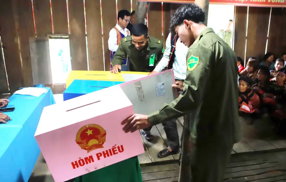 131 cử tri làng O2 nằm sâu giữa đại ngàn Gia Lai đi bỏ phiếu sớm