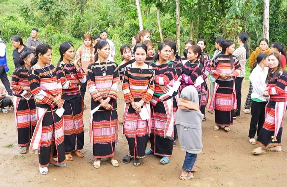 131 cử tri làng O2 nằm sâu giữa đại ngàn Gia Lai đi bỏ phiếu sớm