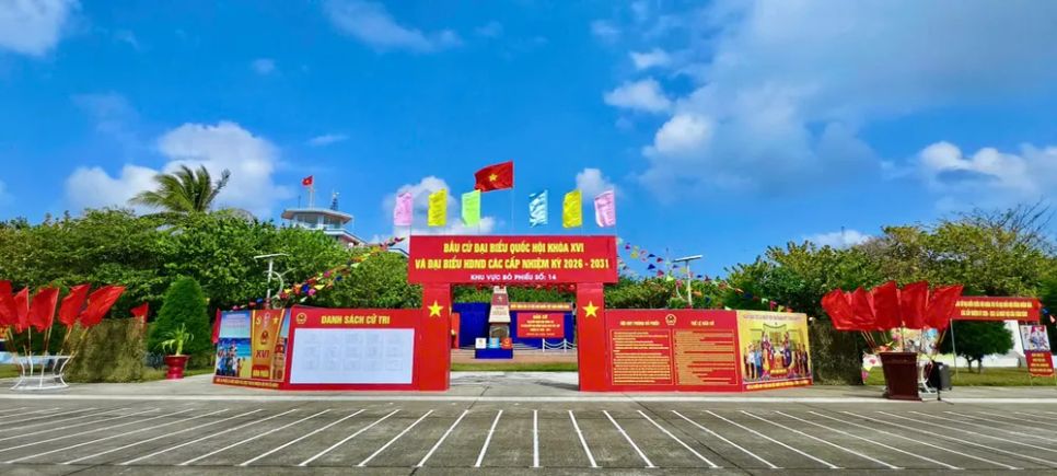 Cử tri Trường Sa cùng cả nước tham gia ngày hội non sông Cử tri Trường Sa cùng cả nước tham gia ngày hội non sông