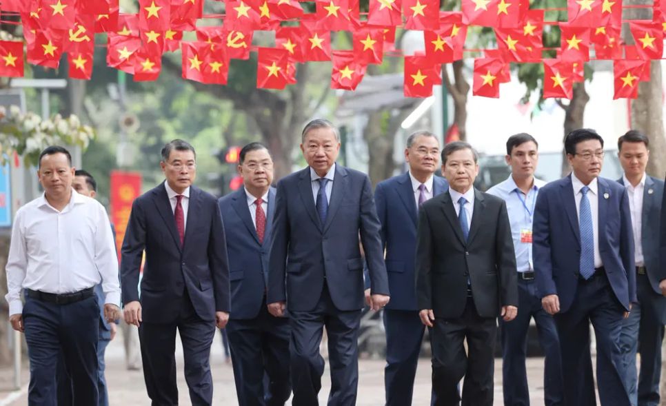 Tổng Bí thư Tô Lâm bỏ phiếu bầu cử đại biểu Quốc hội khóa XVI và đại biểu HĐND các cấp