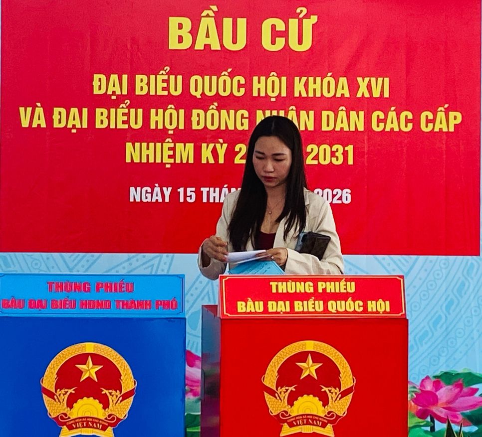 Chị Trần Thị Thanh Trúc mong muốn những đại biểu trúng cử sẽ làm việc với tinh thần trách nhiệm và luôn quan tâm đến người dân. Chị Trần Thị Thanh Trúc mong muốn những đại biểu trúng cử sẽ làm việc với tinh thần trách nhiệm và luôn quan tâm đến người dân.