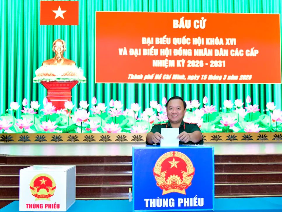 Lực lượng vũ trang TPHCM hòa chung ngày hội non sông