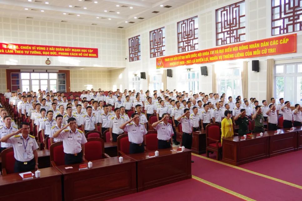 Lực lượng vũ trang TPHCM hòa chung ngày hội non sông