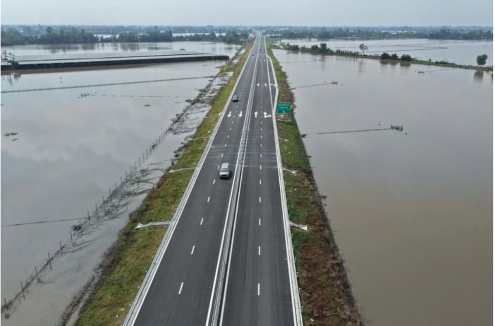 Đề xuất tạm dừng khai thác cao tốc Hậu Giang - Cà Mau trong một tháng