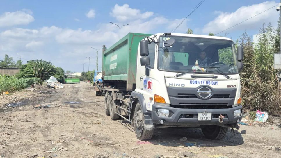 Hiện trạng điểm tập kết rác tại khu dân cư Thới Nhựt trước khi di dời