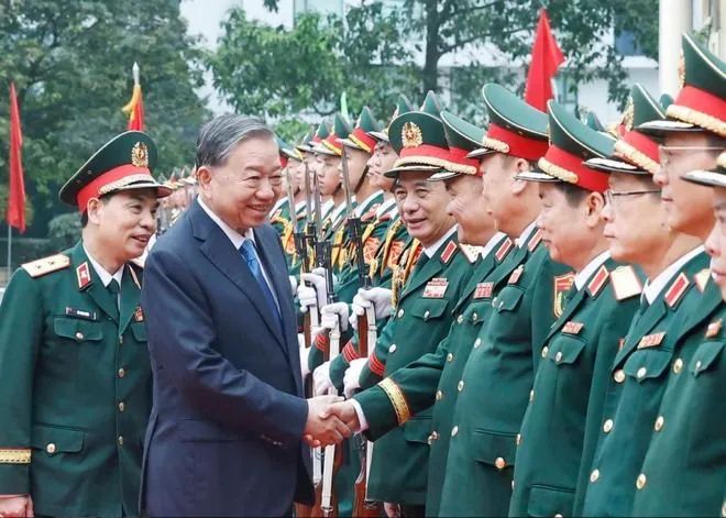 Tổng Bí thư Tô Lâm đến thăm và làm việc với Học viện Kỹ thuật quân sự. Ảnh: TTXVN