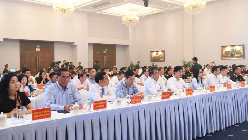 Đại biểu dự buổi gặp mặt