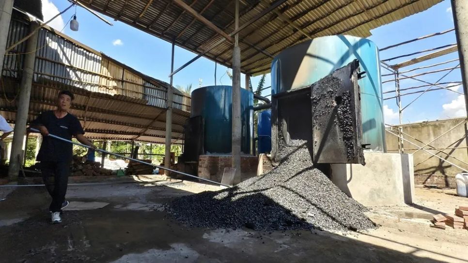 Vĩnh Long có tiềm năng để phát triển các sản phẩm chế biến sâu từ dừa, đặc biệt là than sinh học (biochar).