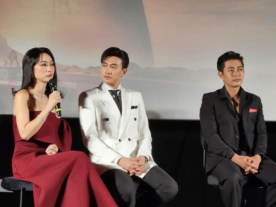 Bộ ba diễn viên Quỳnh Thy - Quốc Trường - Quốc Huy tại sự kiện. Ảnh: VĂN TUẤN