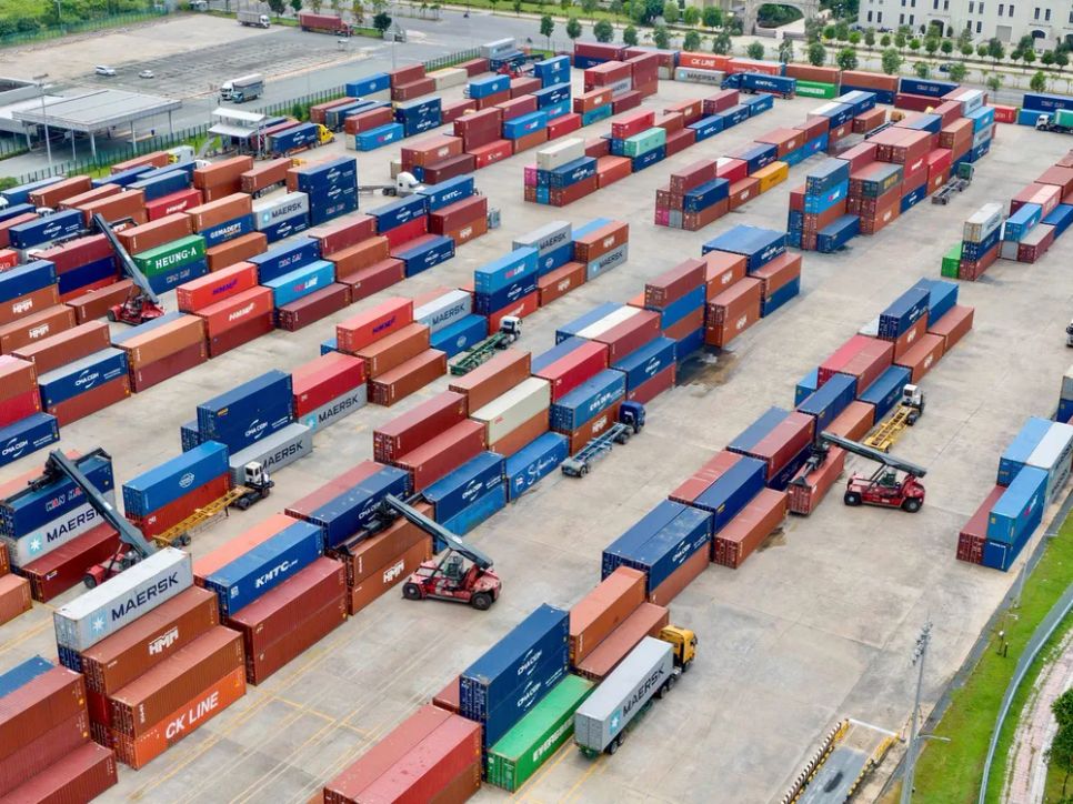 Tại cụm cảng Cái Mép vẫn chưa ghi nhận tình trạng thiếu container rỗng. Ảnh HOÀNG HÙNG