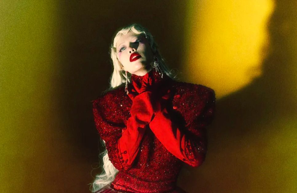 Phùng Khánh Linh tung ca khúc mới trước thềm liveshow