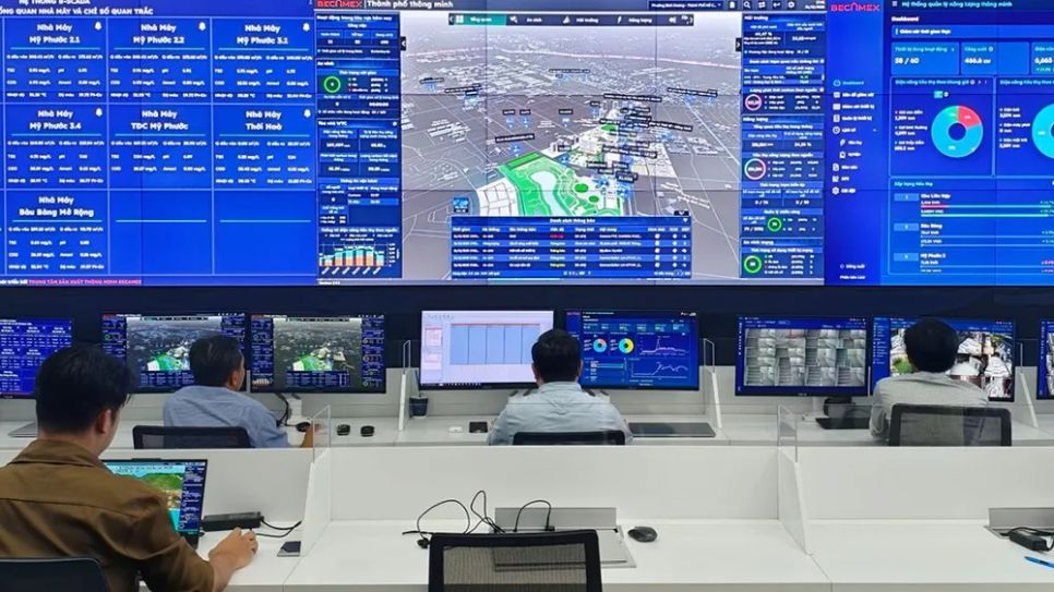 Các dữ liệu được cập nhật theo thời gian thực tại Trung tâm điều hành thông minh Becamex (phường Bình Dương, TPHCM)