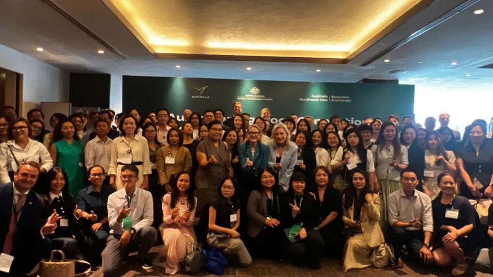 Đại diện các doanh nghiệp Australia và Việt Nam chụp hình lưu niệm. Ảnh: <span style=