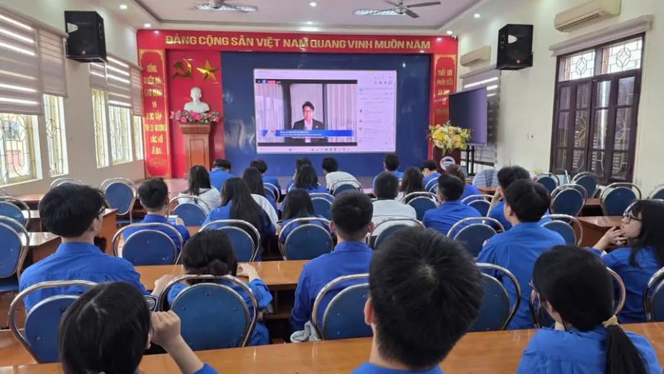 Đông đảo bạn trẻ tham dự diễn đàn tại điểm cầu Hải Phòng