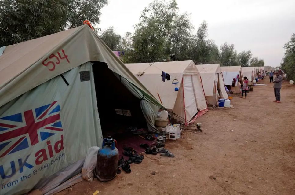 Các khu nhà tạm do Anh cung cấp cho người Yazidi bị phiến quân Nhà nước Hồi giáo (IS) buộc phải rời bỏ nhà cửa ở miền bắc Iraq. Ảnh: Eddie Gerald/Alamy