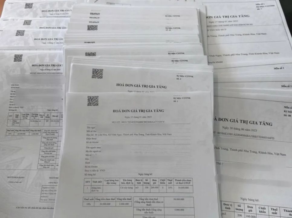 Tang vật vụ án. Ảnh: CÔNG AN KHÁNH HÒA