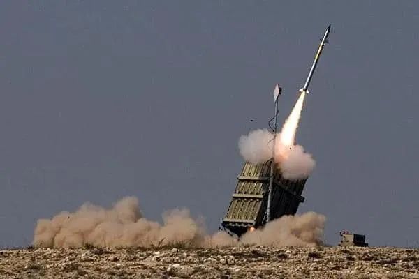 Tên lửa đánh chặn từ hệ thống Iron Dome của Israel. Ảnh: IDF