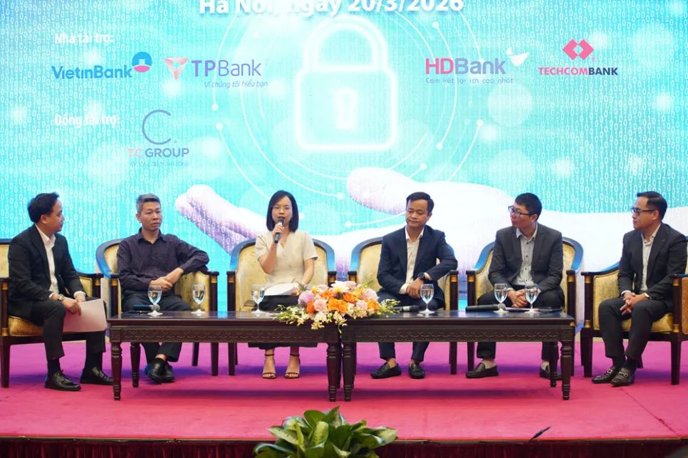 Phiên thảo luận tại hội thảo