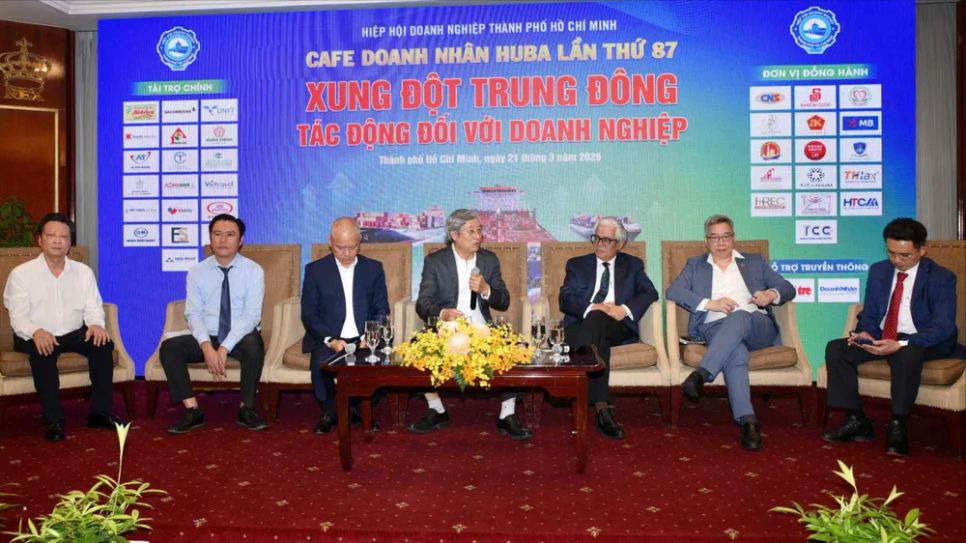 Các chuyên gia, doanh nghiệp chia sẻ những tác động đến doanh nghiệp từ xung đột tại Trung Đông. Ảnh: MINH XUÂN Các chuyên gia, doanh nghiệp chia sẻ những tác động đến doanh nghiệp từ xung đột tại Trung Đông. Ảnh: MINH XUÂN