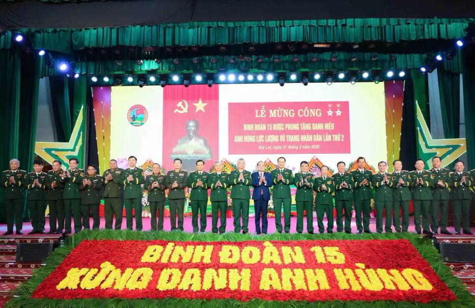 Các đại biểu tham dự lễ mừng công Các đại biểu tham dự lễ mừng công