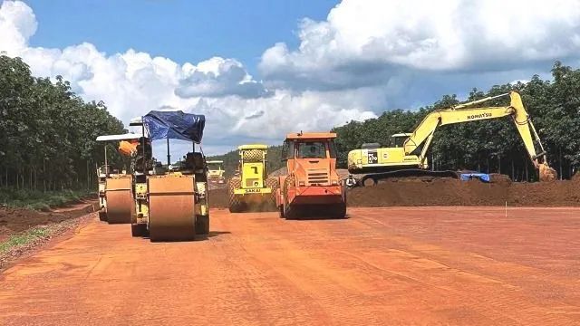 Thủ tướng chỉ đạo kiên quyết xử lý nghiêm hành vi thổi giá nguyên liệu, vật liệu xây dựng Thủ tướng chỉ đạo kiên quyết xử lý nghiêm hành vi thổi giá nguyên liệu, vật liệu xây dựng