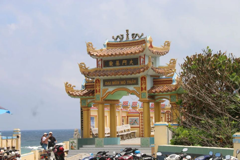 Khu vực biển Mộ Thầy với nhiều tiềm năng phát triển du lịch