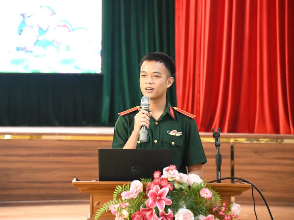 Học viên Phan Minh Đức, cựu học sinh trường THPT chuyên Trần Đại Nghĩa, chia sẻ về quá trình phấn đấu, học tập tại Học viện Kỹ thuật Quân sự