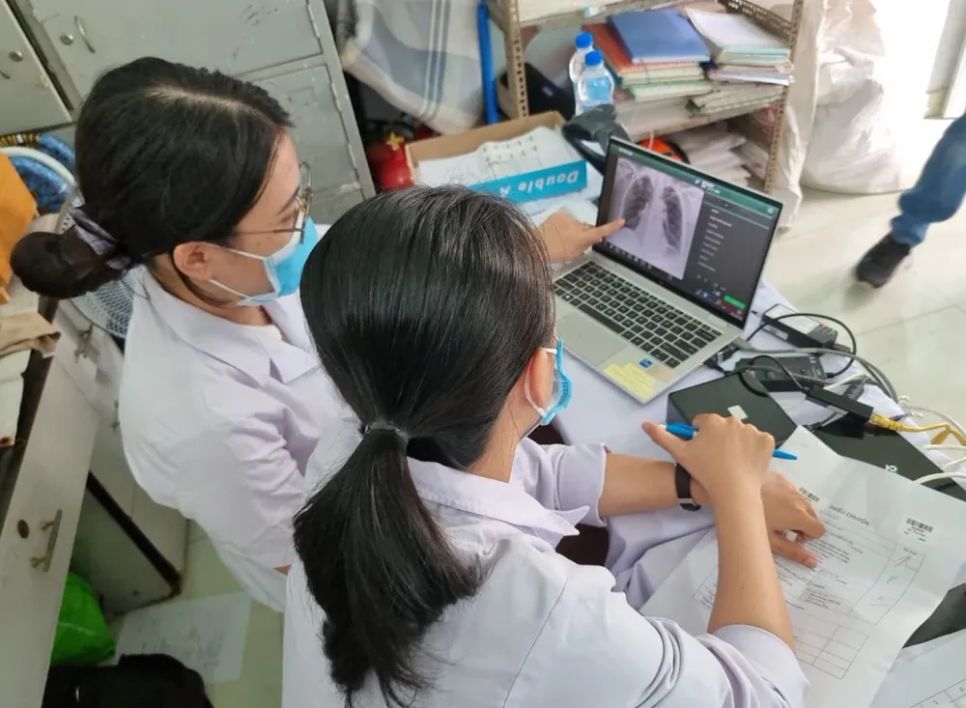 Chụp X quang lưu động để phát hiện lao