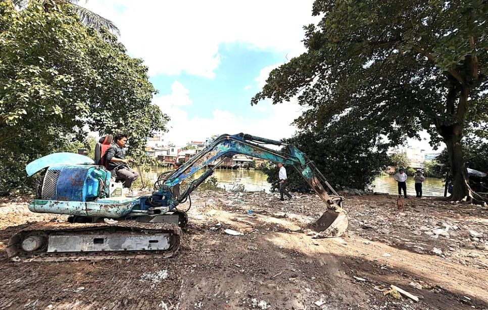 Dự án Bờ Bắc Kênh Đôi được triển khai sau khi người dân bàn giao mặt bằng ẢNH: THÁI PHƯƠNG