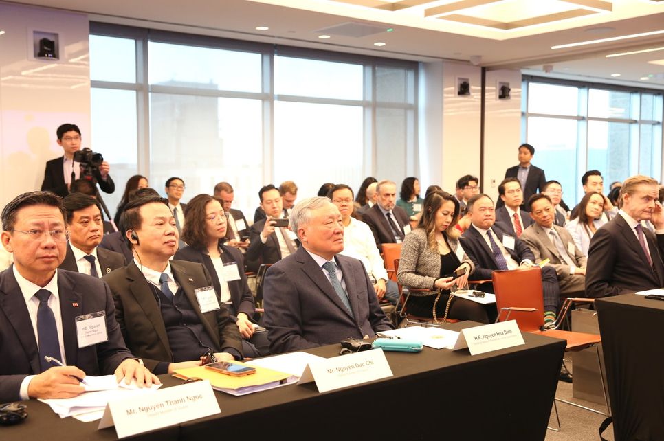 Phó Thủ tướng Thường trực Chính phủ Nguyễn Hòa Bình dự Tọa đàm doanh nghiệp Việt Nam - Mỹ. Ảnh: VGP/Nguyễn Hoàng