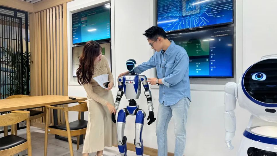 Ê kip thực hiện chương trình S-Tech (Sóng Công nghệ)