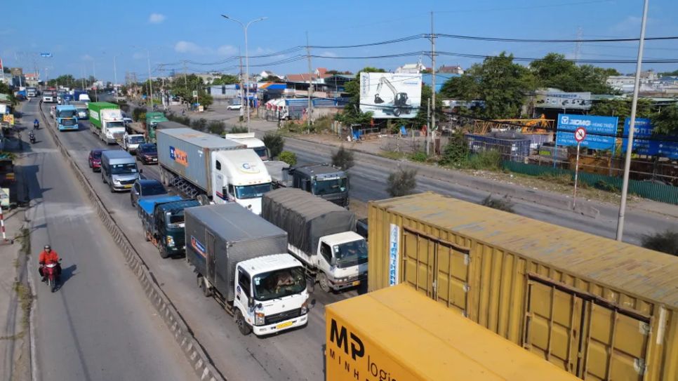 Quốc lộ 51 qua Đồng Nai liên tục kẹt xe
