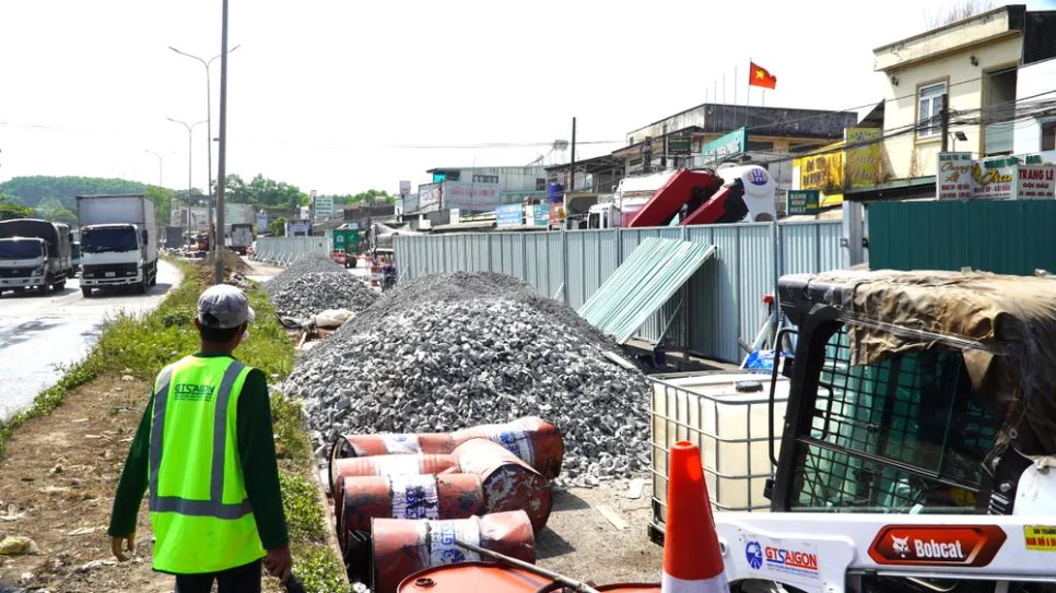 Quốc lộ 51 qua Đồng Nai liên tục kẹt xe