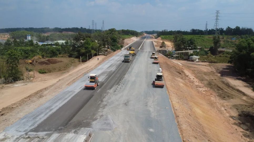 Quốc lộ 51 qua Đồng Nai liên tục kẹt xe