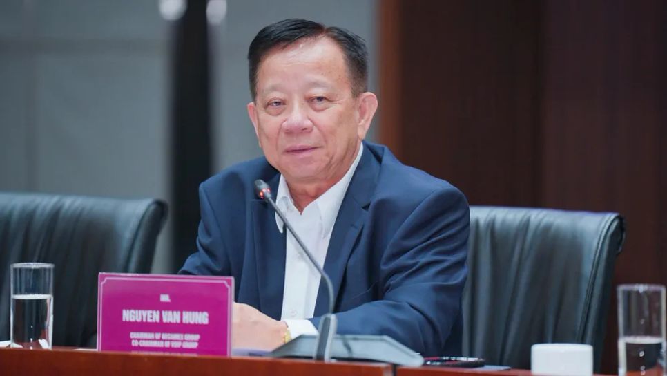 Chủ tịch HĐQT Tập đoàn Becamex Nguyễn Văn Hùng phát biểu tại buổi làm việc