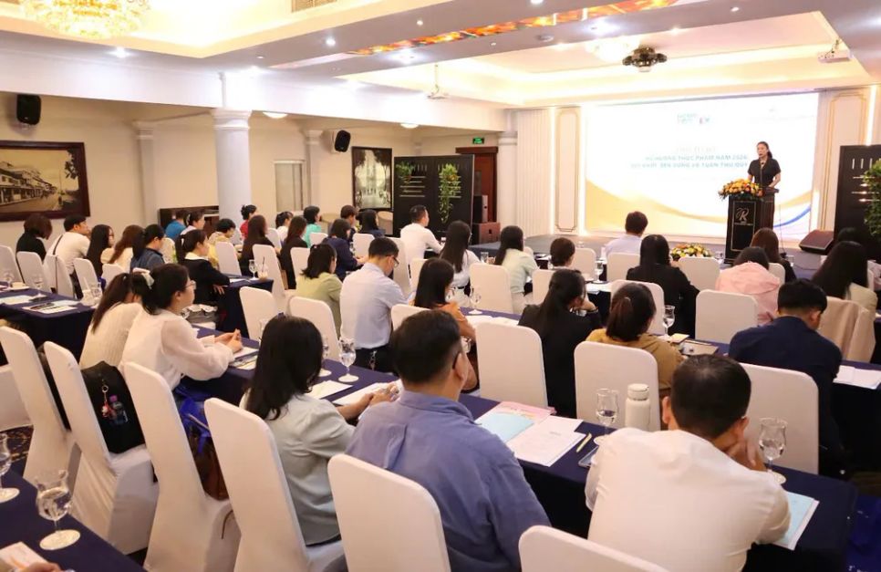 Quang cảnh buổi hội thảo Quang cảnh buổi hội thảo