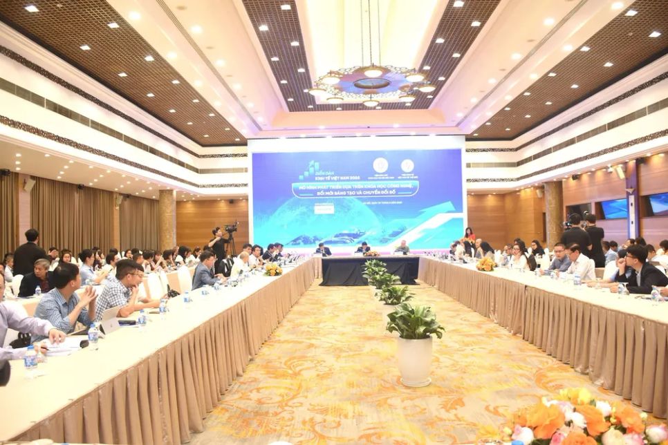 Quang cảnh diễn đàn. Ảnh: L.T