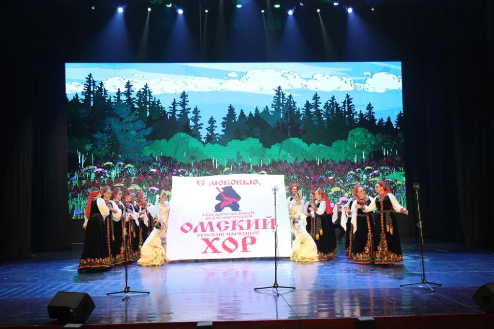 Tiết mục hợp xướng nữ. Ảnh: DŨNG PHƯƠNG