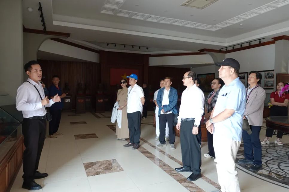 Nghệ sĩ sân khấu thành phố hội ngộ tại Chiến khu Đ Nghệ sĩ sân khấu thành phố hội ngộ tại Chiến khu Đ