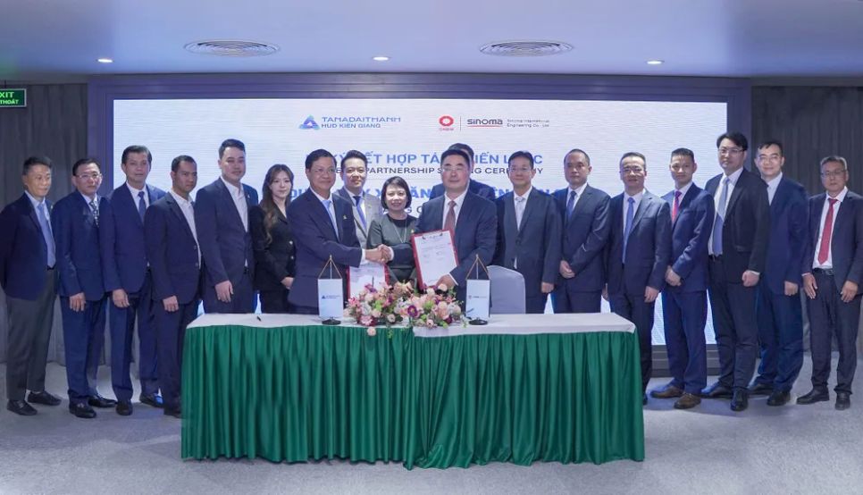 Lễ ký kết hợp tác chiến lược giữa Tân Á Đại Thành và Sinoma International Engineering