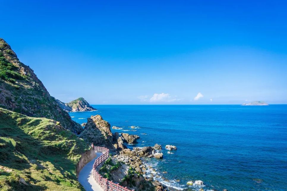 Eo Gió Quy Nhơn - nơi được mệnh danh là điểm ngắm hoàng hôn đẹp nhất Việt Nam