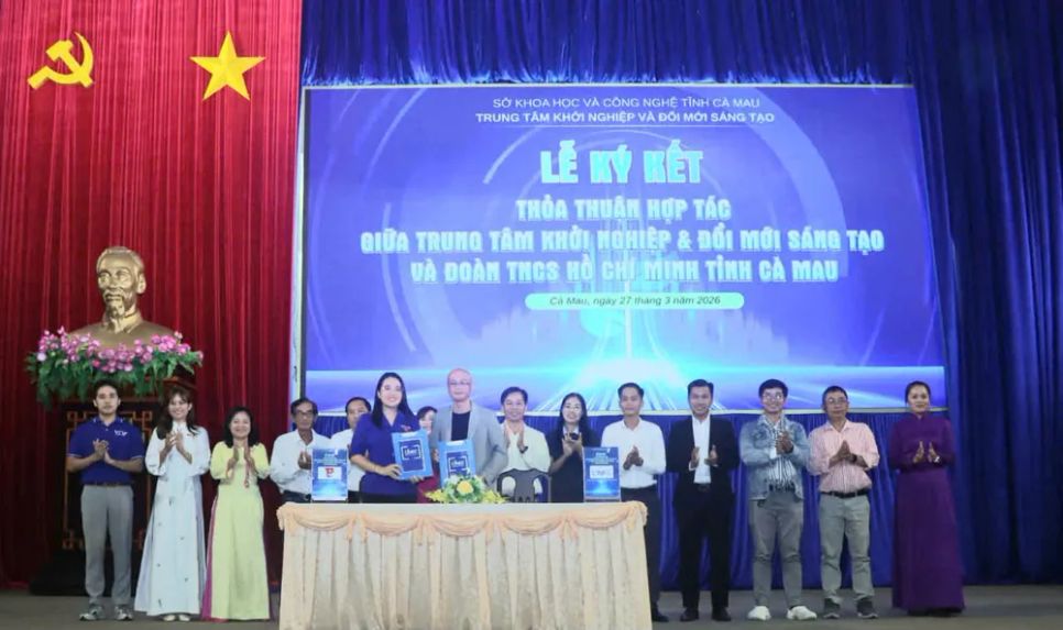 Trung tâm khởi nghiệp và đổi mới sáng tạo cùng Tỉnh đoàn Cà Mau ký kết thỏa thuận hợp tác