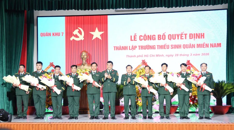 Ra mắt Ban Chấp hành Đảng bộ Trường Thiếu sinh quân miền Nam Ra mắt Ban Chấp hành Đảng bộ Trường Thiếu sinh quân miền Nam