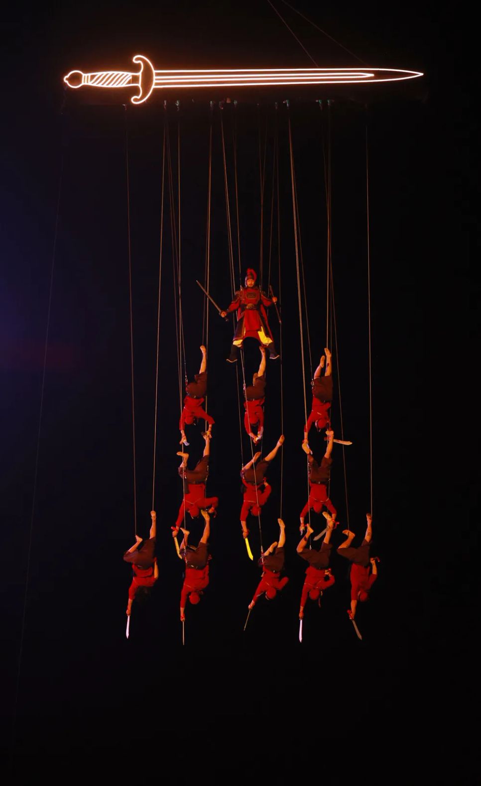 Tiết mục nghệ thuật đặc sắc cải biên từ võ thuật cổ truyền Bình Định Tiết mục nghệ thuật đặc sắc cải biên từ võ thuật cổ truyền Bình Định